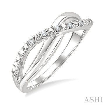 1/20 Ctw Split Criss-Cross Single Cut Diamond Fashion Ring in Sterling Silver